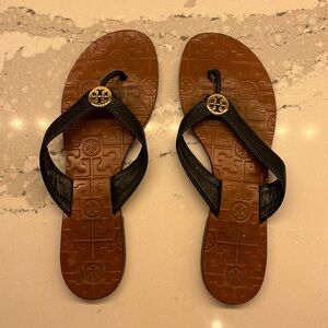 Tory Burch Thora Leather Flip Flops